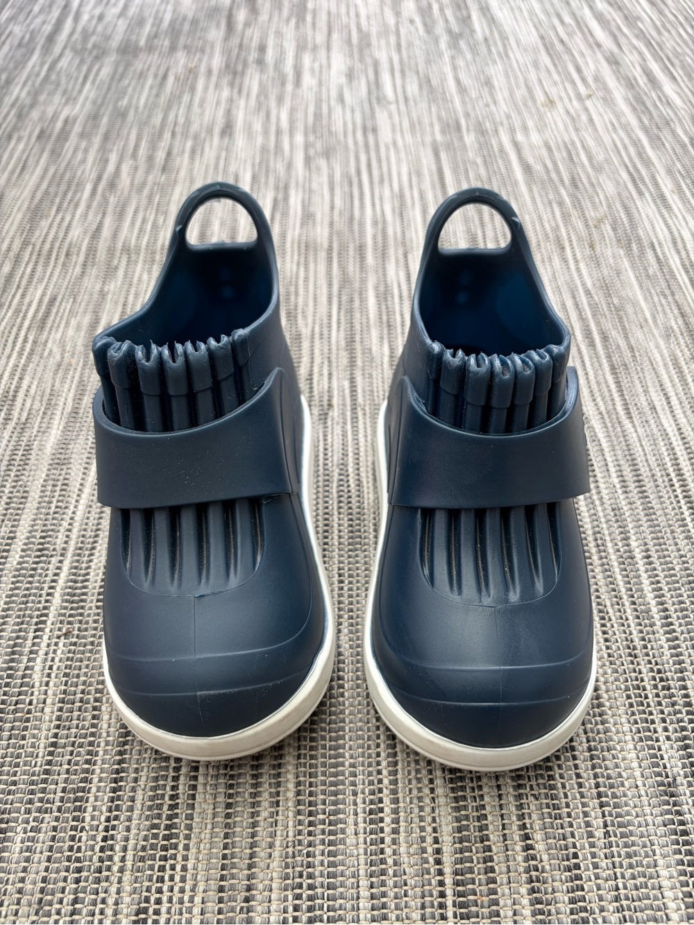 BUTLER Rockhopper Kids Overshoe Rain Boots Navy Blue Waterproof Slip-Over 6 7 8
